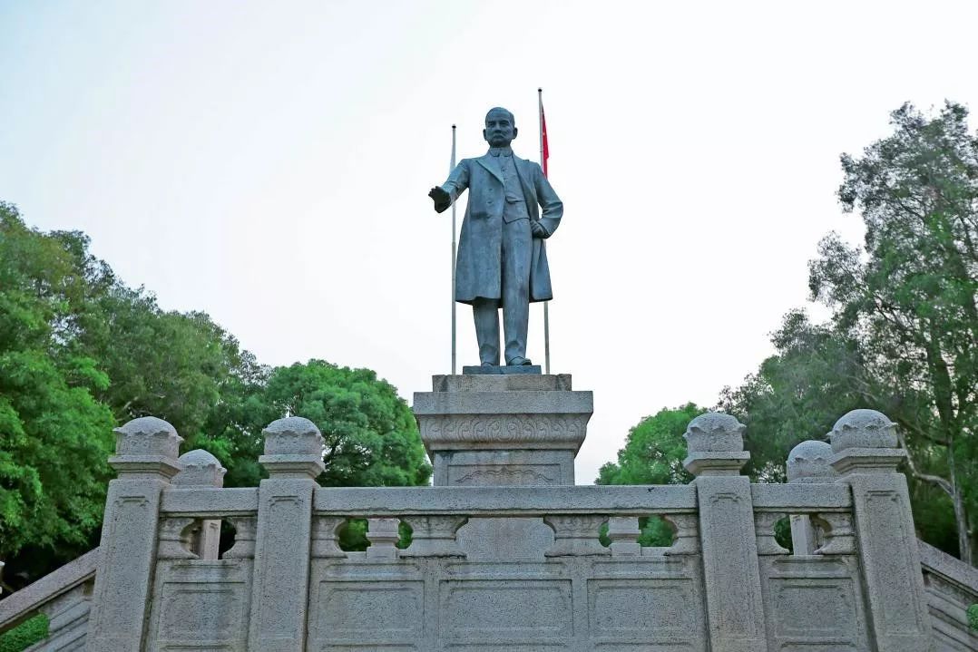 中山大学岭南学院EMBA位列中国大陆独立办学EMBA项目第3! 中山大学岭南学院EMBA位列中国大陆独立办学EMBA项目第3!